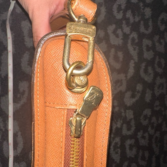 Louis Vuitton Orsay wristlet/clutch - Picture 8 of 8